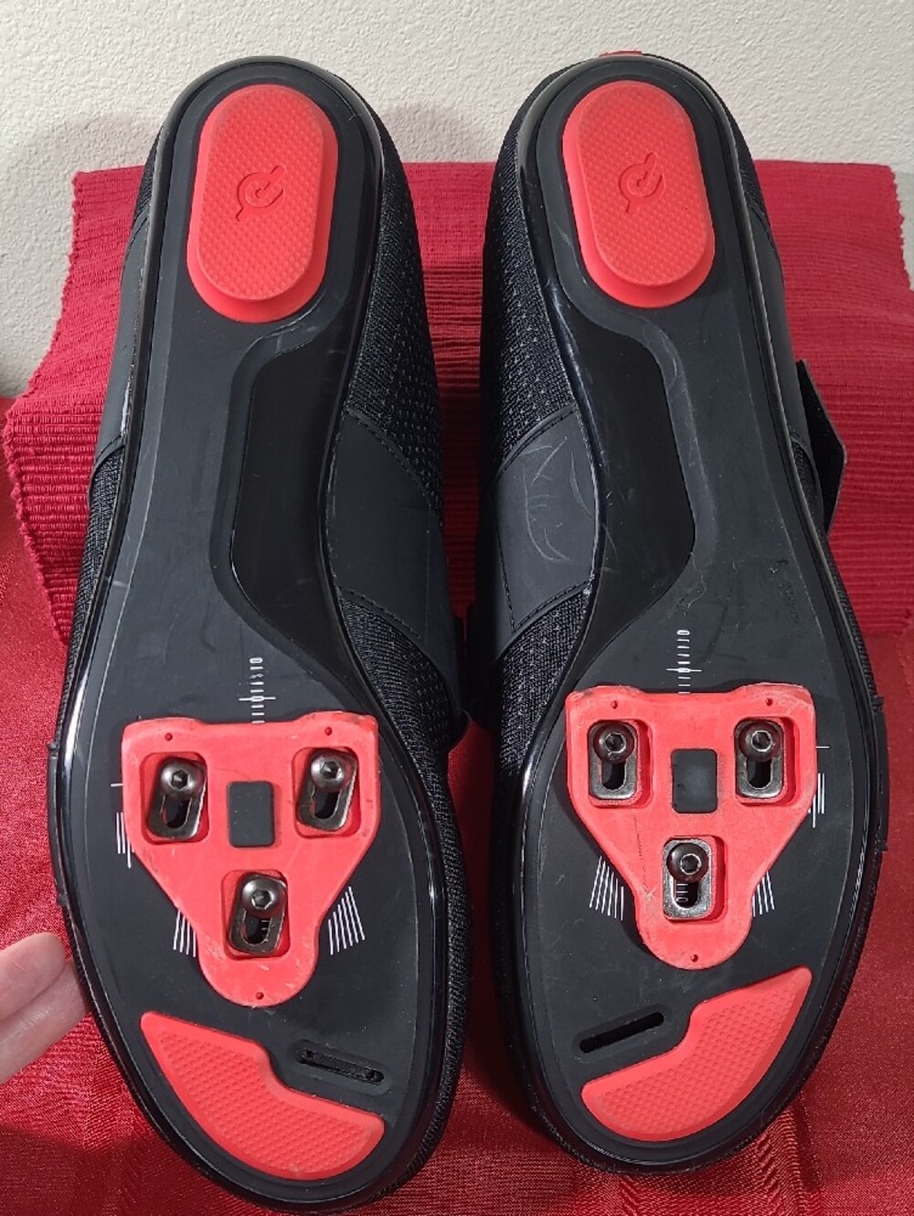 Peloton Black Altos Cycling Shoes with Red Accents - Picture 5 of 10